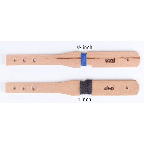 Ashford Diz Stick with Yarn Gauge