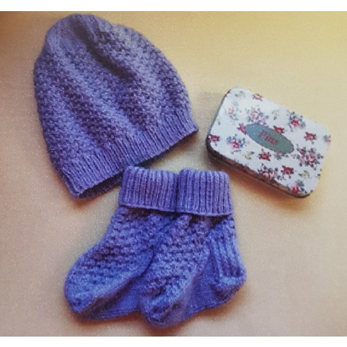 Basketweave Baby Socks and Beanie